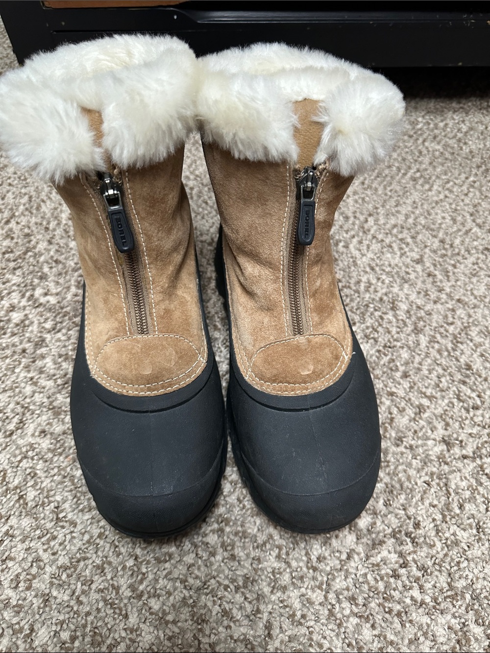 Sorel Women's Tan and Black Faux-Fur Winter Boots